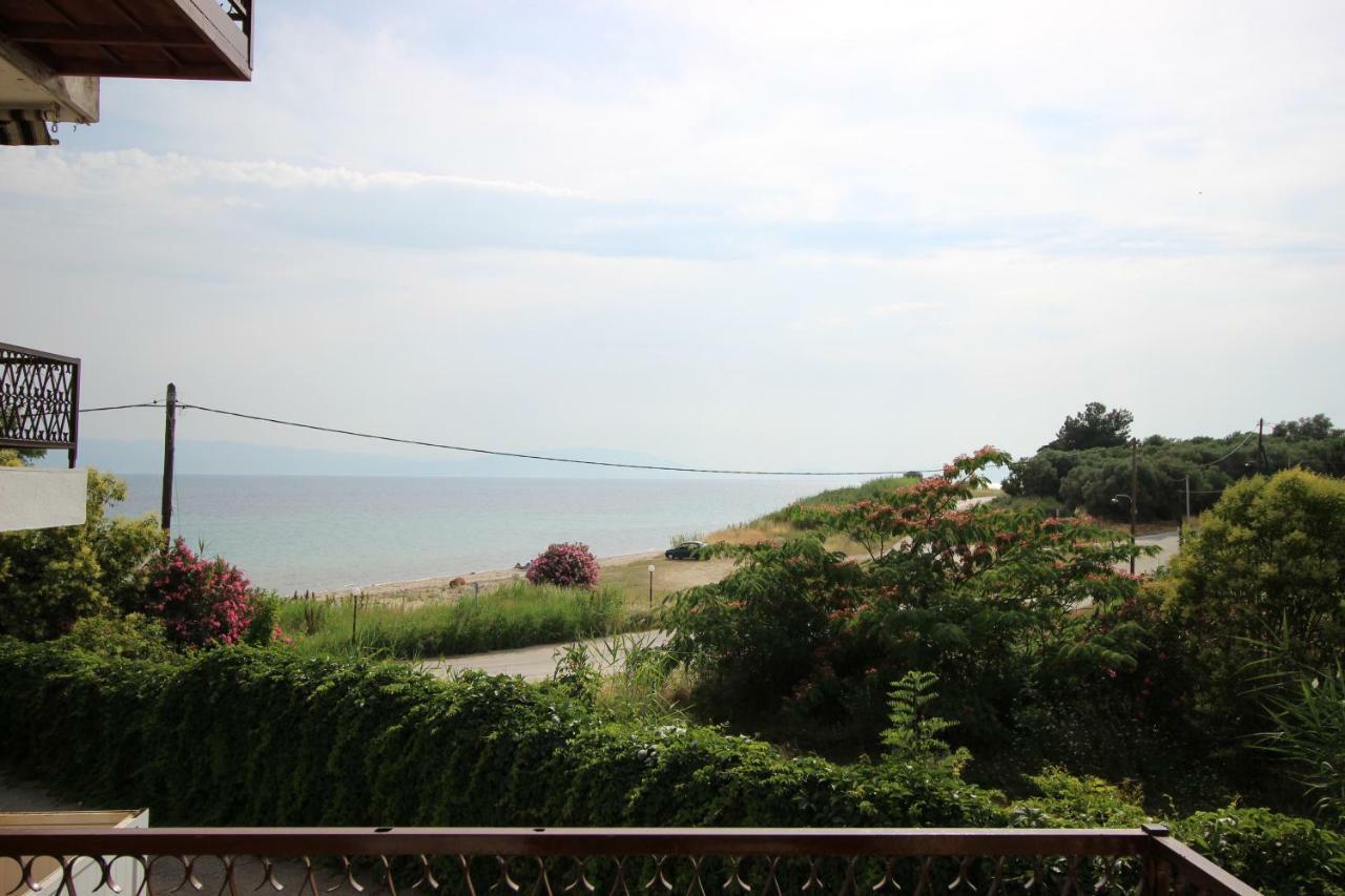 Kariani Beach Apartment Exterior photo